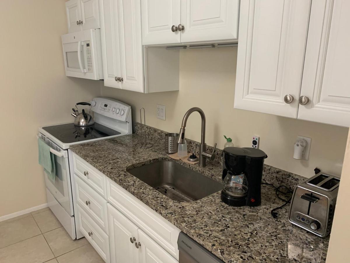 Michaels -Beachside Bungalows St. Pete Beach Esterno foto