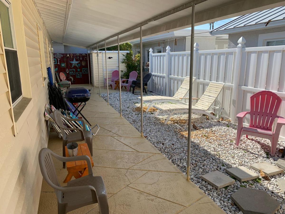 Michaels -Beachside Bungalows St. Pete Beach Esterno foto